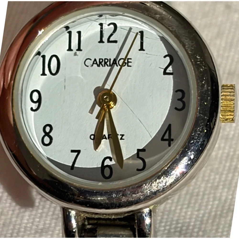 Carriage by Timex‎ Ladies Quartz Wrist Watch Silver Tone Band Retro Style